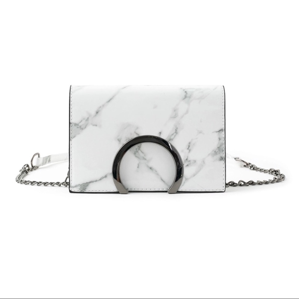 🖤 NEW Storm Crossbody Bag 🖤